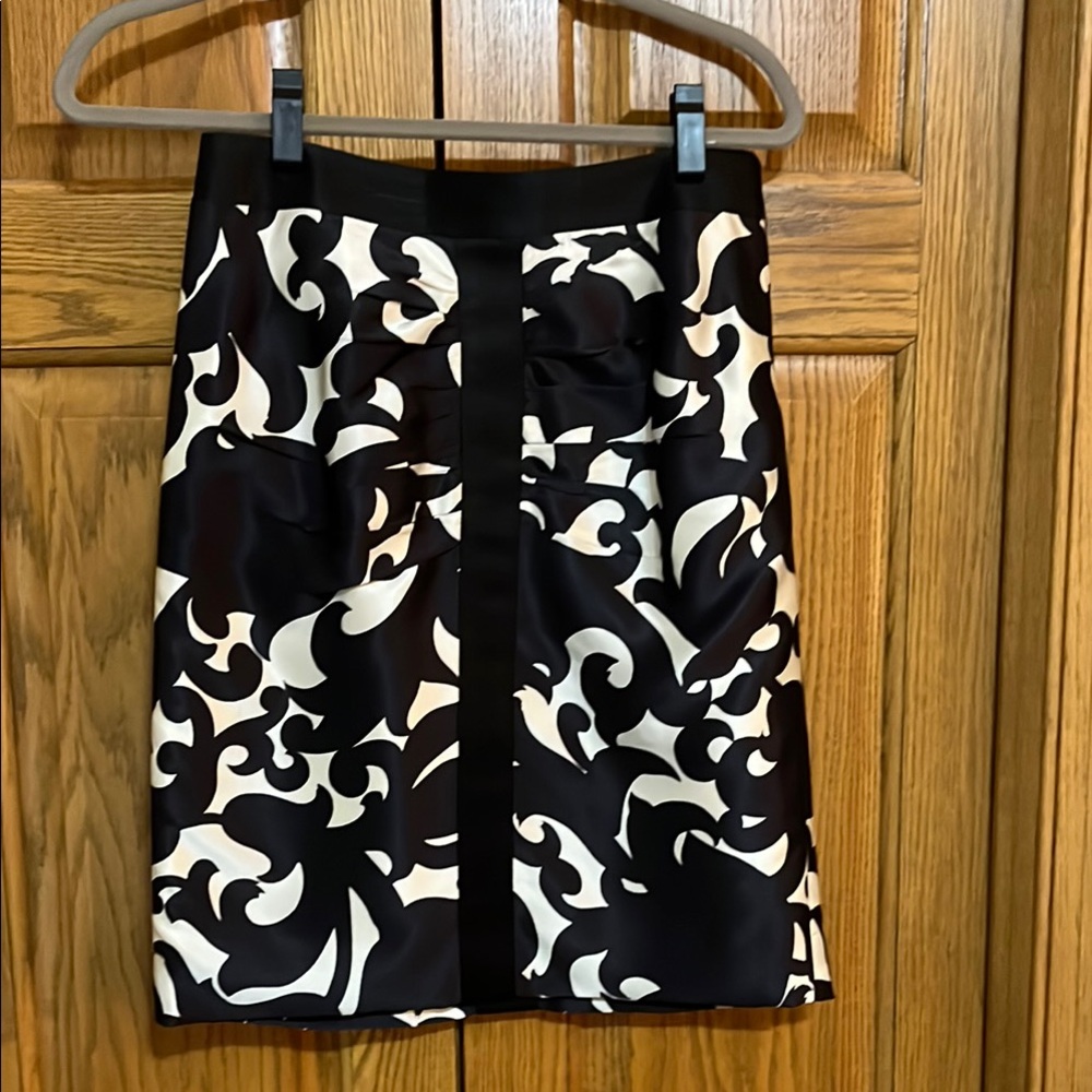 Elegant Black and White Patterned Skirt